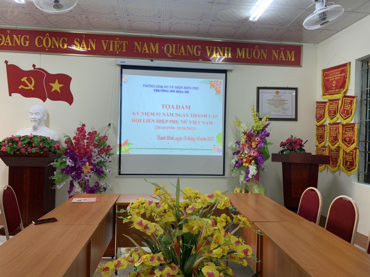 Toạ đàm ngày 20-10